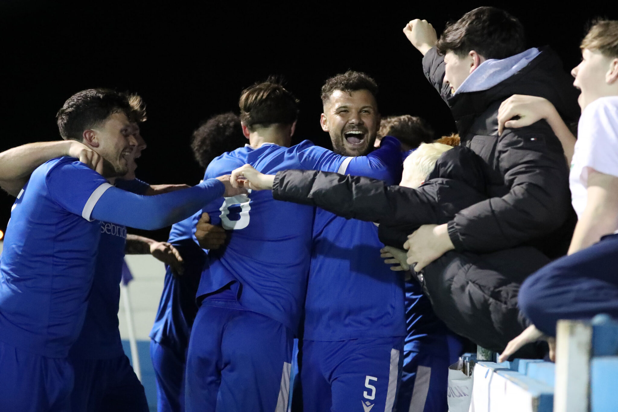 Ultraclub Rams Super Rams close the gap - Ramsbottom United FC